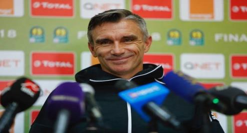 "بعد رحيله عن الزمالك".. التعاون السعودي يُعلن رسمياً تعاقده مع كارتيرون